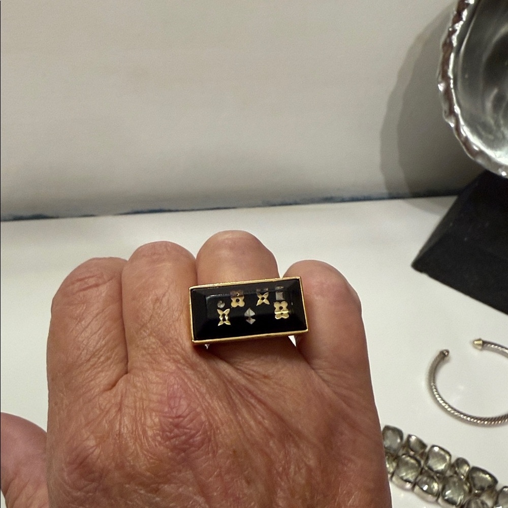 Louis Vuitton Gold and Black Signet Ring Smart Wearable Accessory